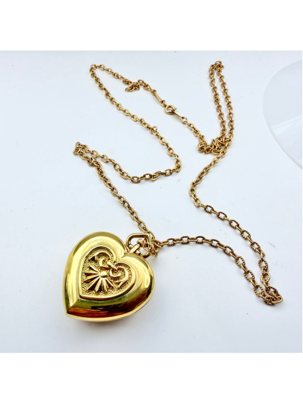 Vintage Avon Heart Watch Necklace Long Gold Tone Quartz Pendant Jewelry - Picture 7 of 10
